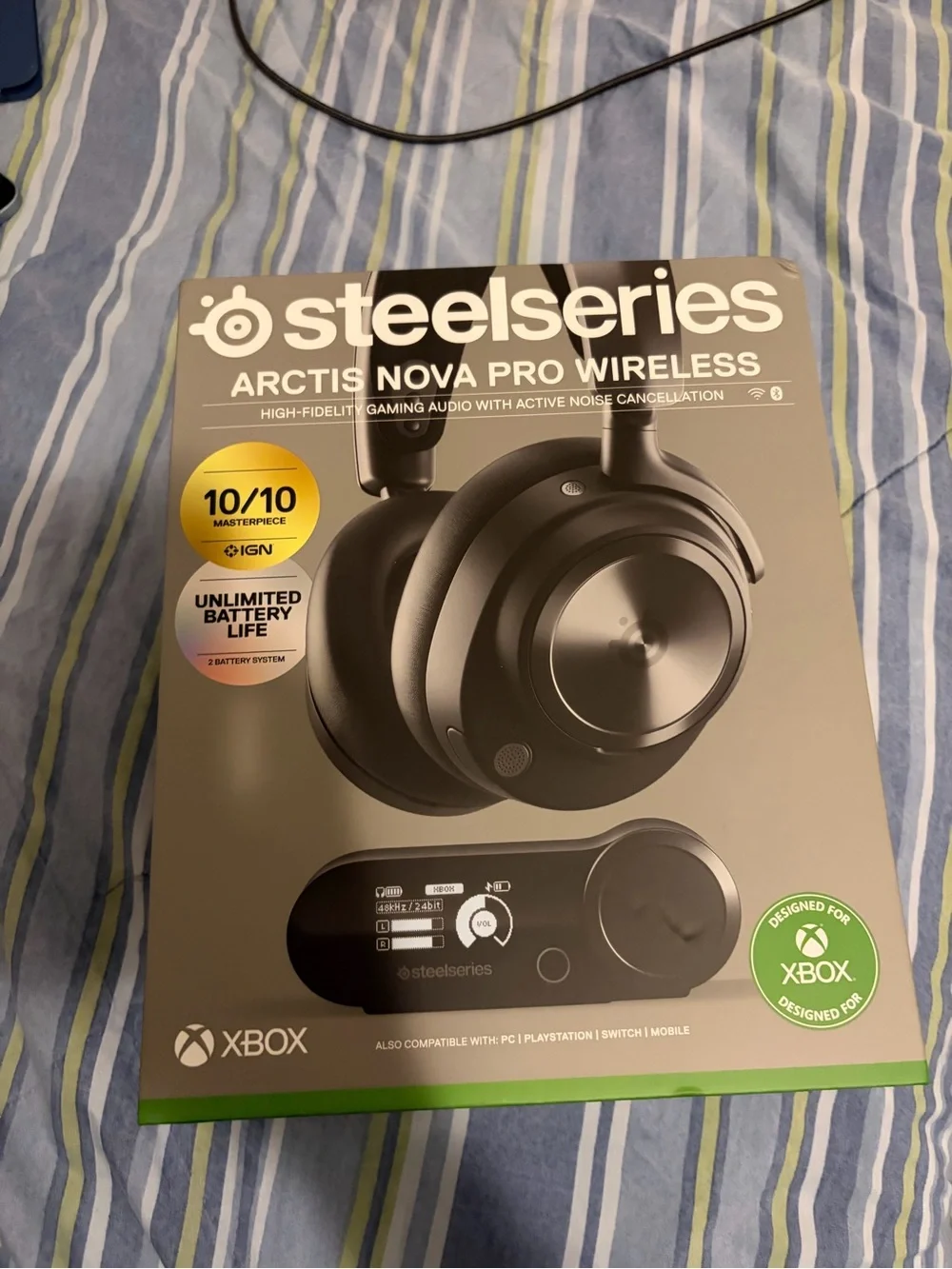 Arctis Nova Pro Wireless Gaming Headset — Black open box